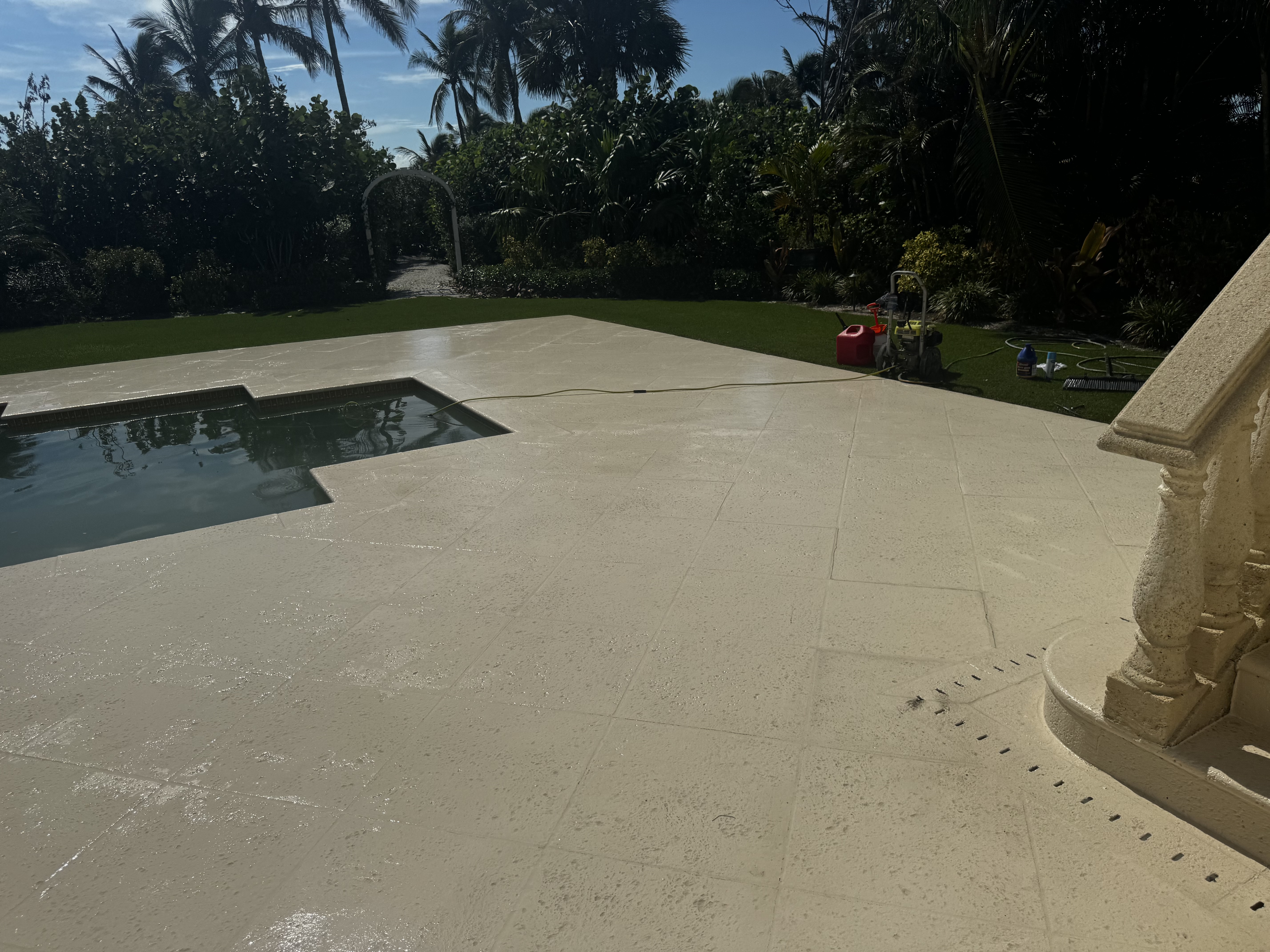 pool deck power washing Sanibel